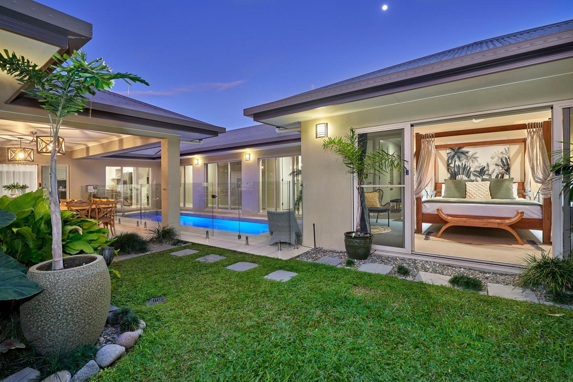 Escapades @ Palm Cove Villa Екстериор снимка